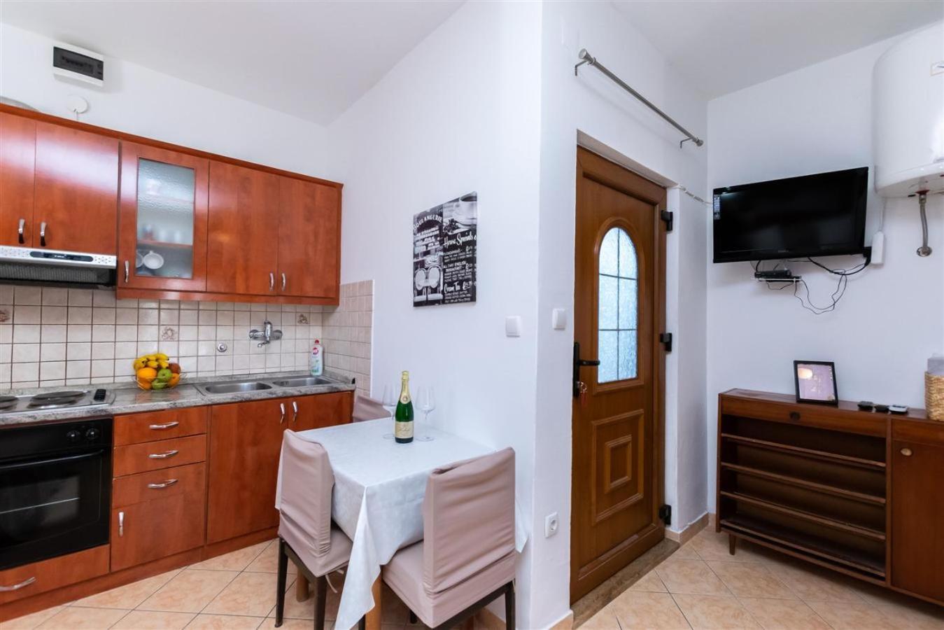 Apartment Dragan I Slavica Lopar Eksteriør bilde