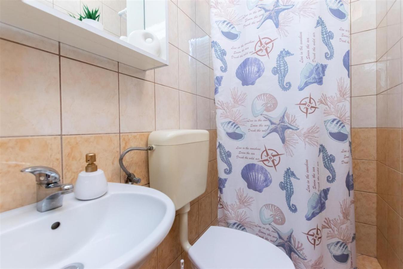 Apartment Dragan I Slavica Lopar Eksteriør bilde