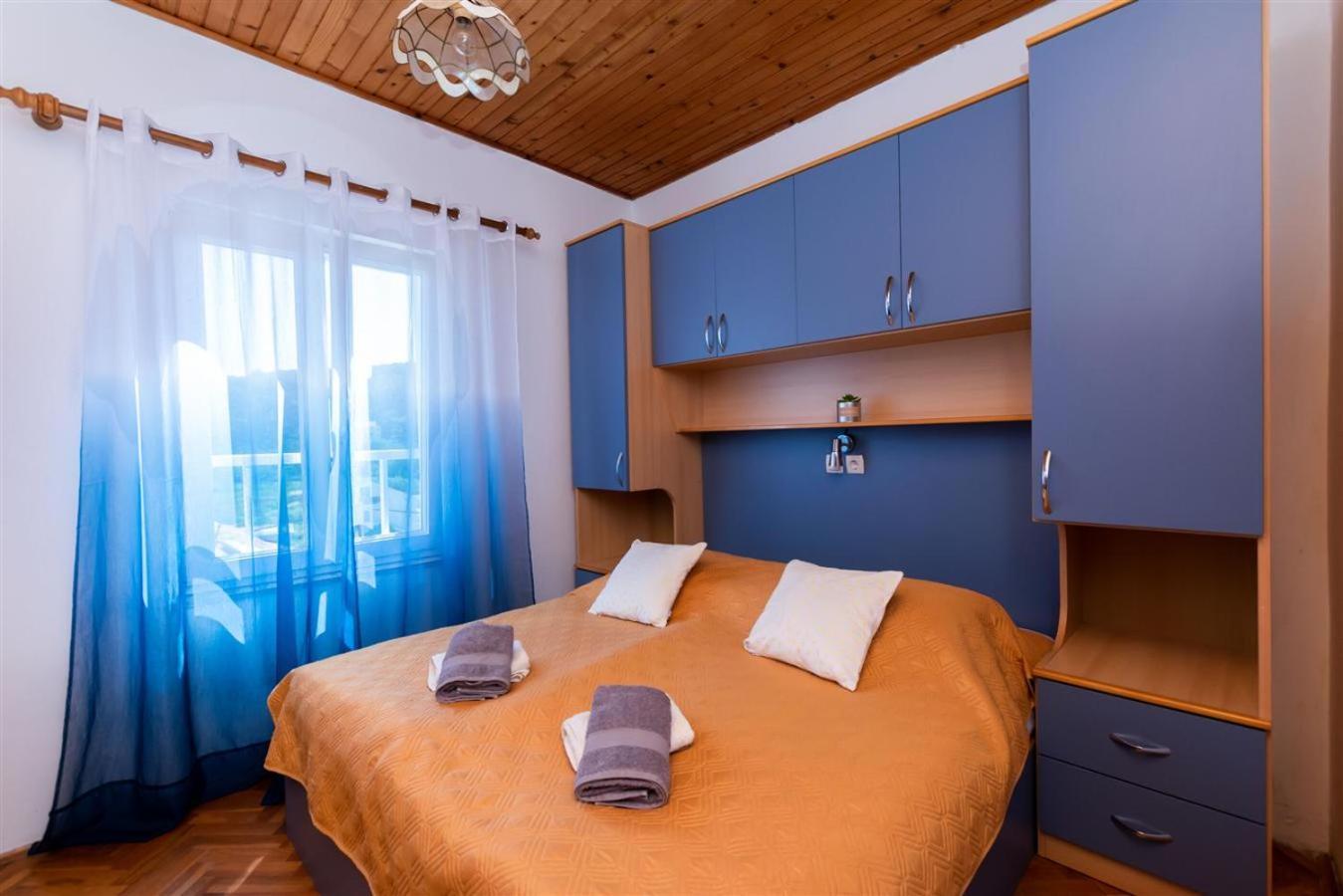 Apartment Dragan I Slavica Lopar Eksteriør bilde