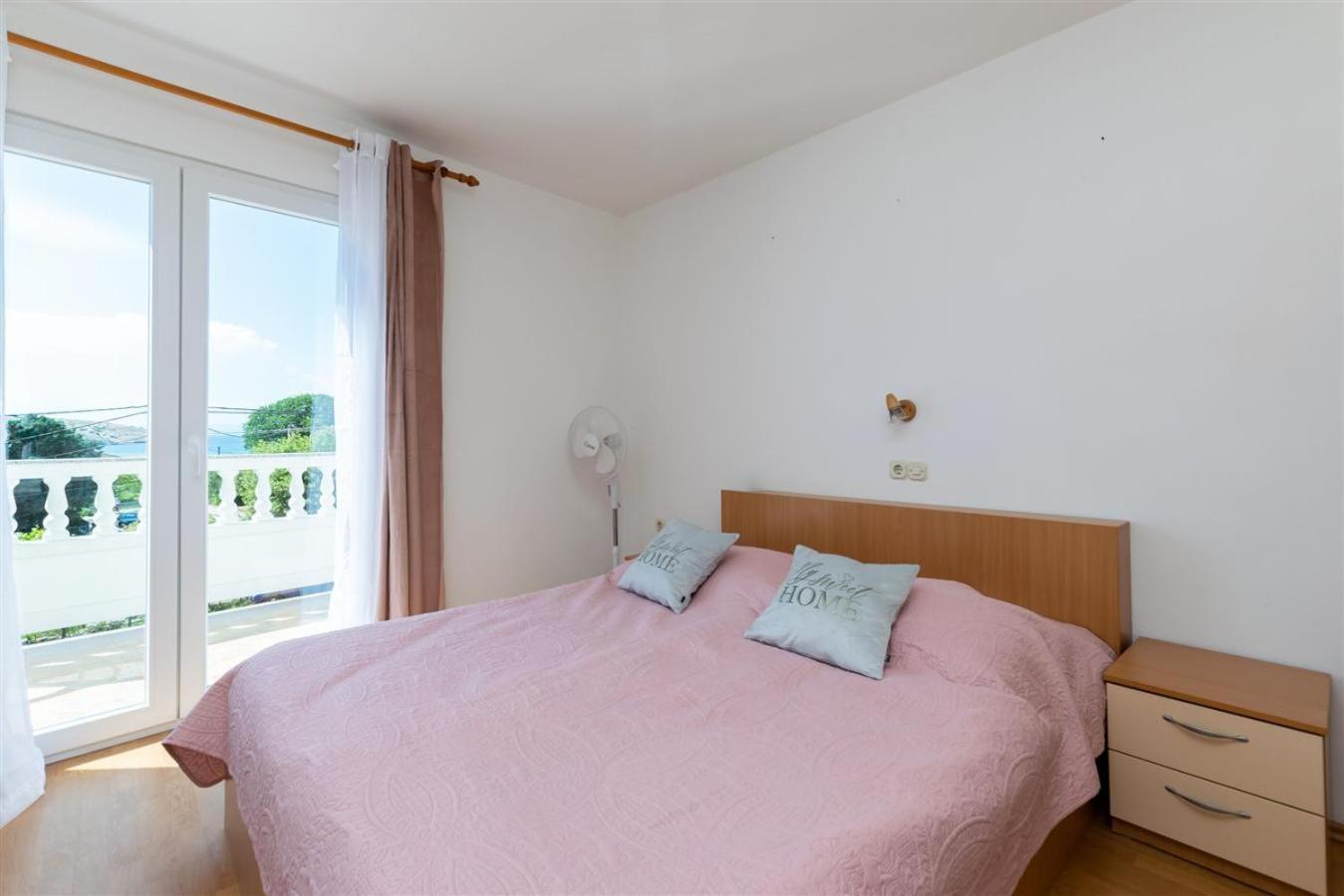 Apartment Dragan I Slavica Lopar Eksteriør bilde