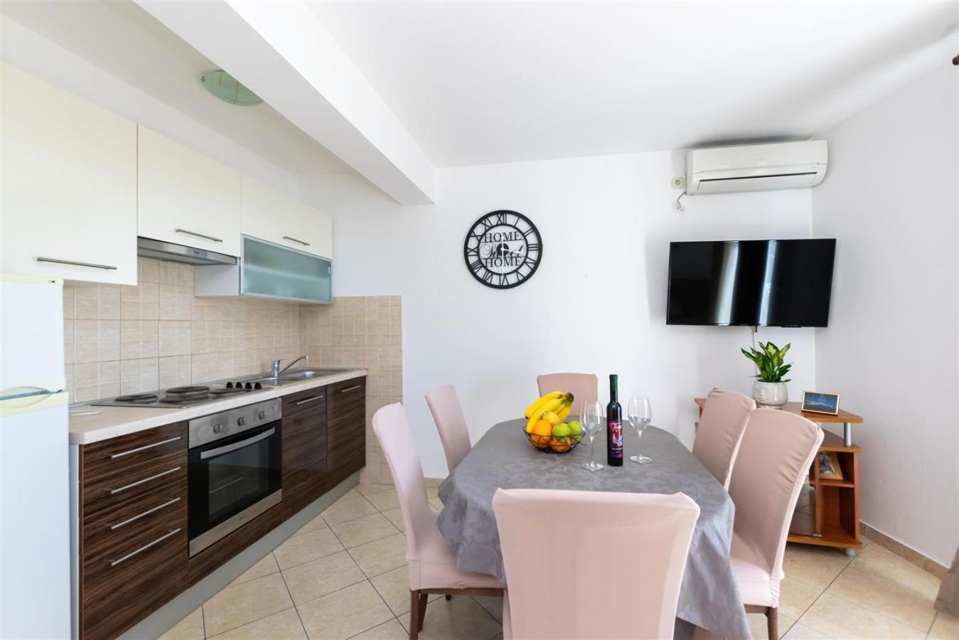 Apartment Dragan I Slavica Lopar Eksteriør bilde