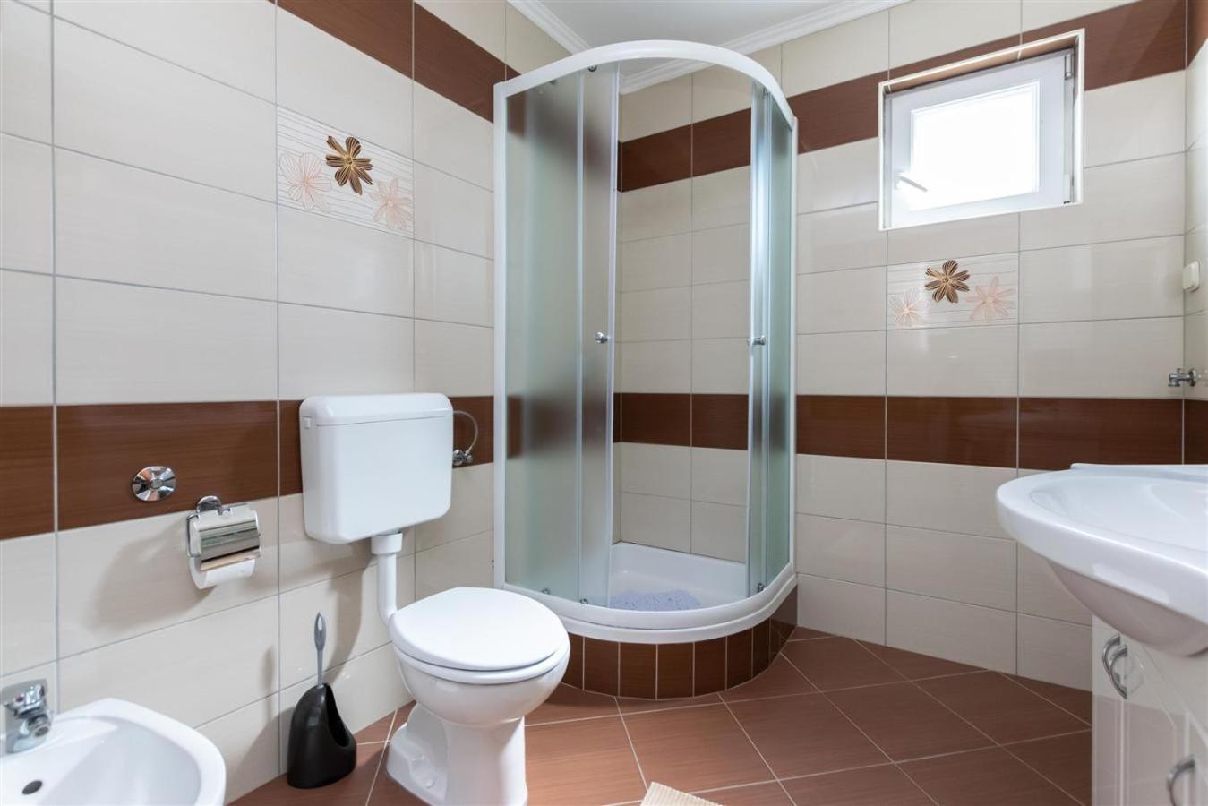 Apartment Dragan I Slavica Lopar Eksteriør bilde